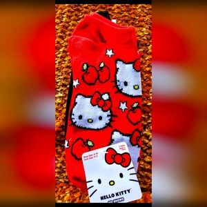 Hello Kitty 5 Pairs No Show Sanrio Socks NWT